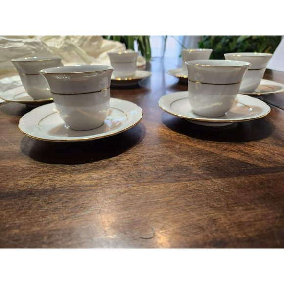 Vtg Hard to Find TK Thun Czechoslovakia China " Menuet II" teacups and saucers - Picture 4 of 12